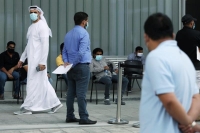 الإمارات تسجل 378 إصابة جديدة وتعافي 631