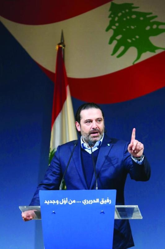 لبنان في خطر.. انفجار قرب موكب الحريري ودعوات للعصيان المدني