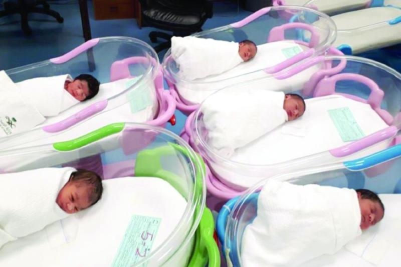 ولادة 5 أطفال لأمهات مصابات بكورونا في «مركزي القطيف»