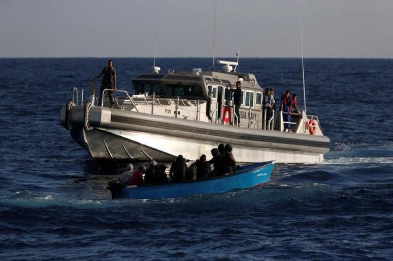 تونس: إنقاذ 18 مهاجرا من الغرق وضبط إرهابي