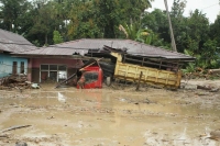 مقتل 16 شخص في فيضانات بجزيرة سولاوسي الإندونيسية