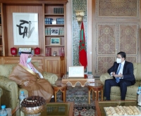 وزير الخارجية يلتقي نظيره المغربي ويبحثان القضايا المشتركة