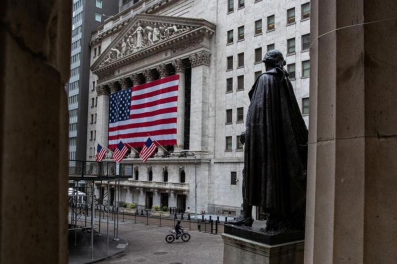 «ناسداك» يتراجع.. الأسهم الأمريكية تغلق على تباين