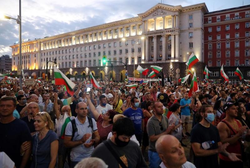 متظاهرون يقيمون مخيمات احتجاج جديدة في العاصمة البلغارية
