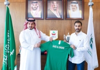 اتحاد القدم يمدد عقد المدرب سعد الشهري لأربع سنوات مقبلة