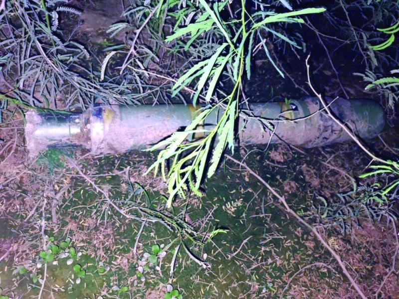 العثور على جسم
صاروخ جرفته السيول من اليمن لجازان