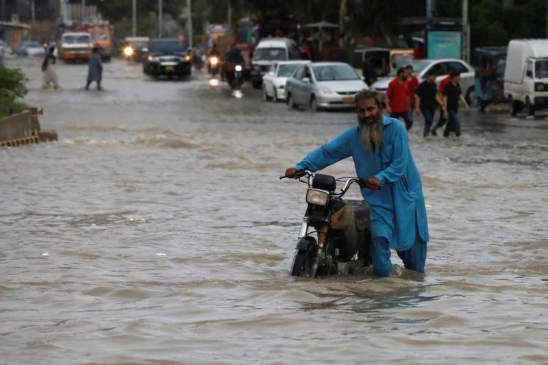 باكستان تفرض الطوارئ لمواجهة موجة جديدة من الفيضانات