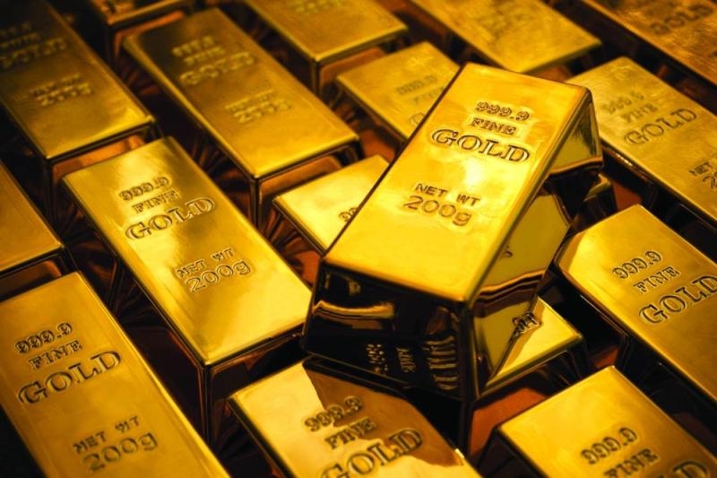 الذهب يتراجع بفعل قوة الدولار
