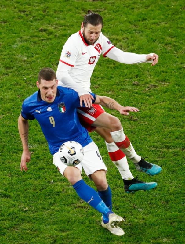 إيطاليا تتعادل وتنفرد بصدارة دوري أمم أوروبا