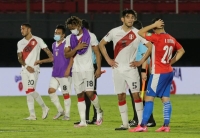 "كورونا " يقصي لاعبَين من البيرو عشية مواجهة البرازيل
