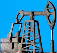 النفط ينتعش بفعل ببيانات اقتصادية قوية من الصين