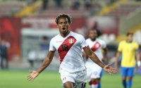 هاتريك نيمار يمنح البرازيل فوزا صعبا على بيرو