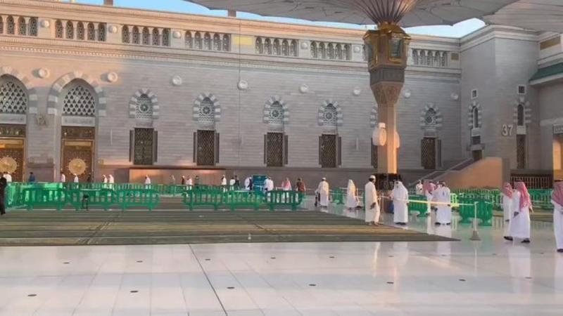 المسجد النبوي يشهد المرحلة الثانية من العودة التدريجية لدخول المصلين