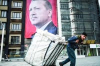 سياسة أردوغان الخارجية تسير بتركيا إلى طريق مسدود