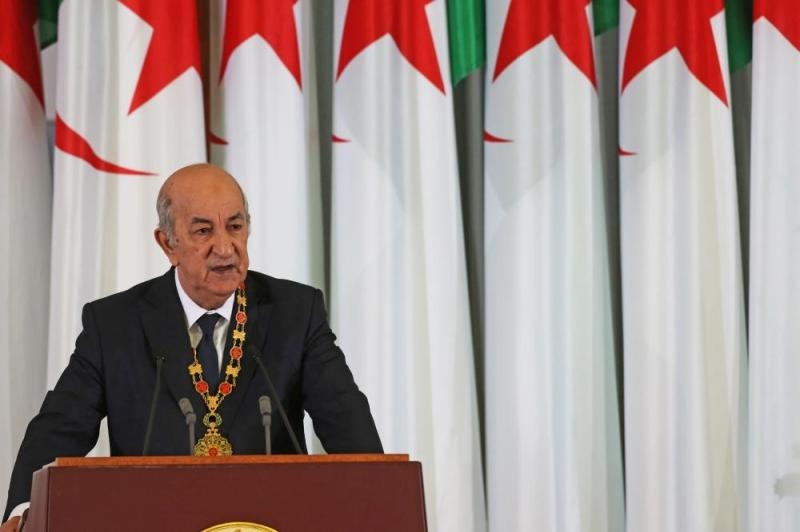 الرئيس الجزائري في «حجر طوعي» بعد ظهور أعراض كورونا على مساعديه