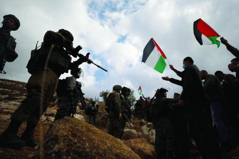 رئيس الوزراء الفلسطيني يدعو إدارة بايدن لتبني حل الدولتين