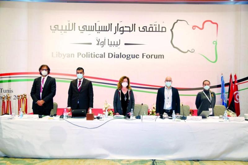 سياسيان ليبيان يتوقعان نتائج كارثية لـ«ملتقى تونس»