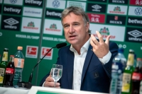 رئيس فيردر بريمن يطالب بتغييرات في كرة القدم الألمانية