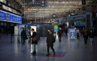 بريطانيا تقلص فترة عزل المسافرين إلى 5 أيام