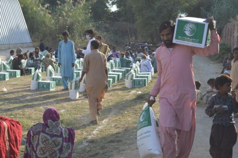 95 طن أغذية من مركز الملك سلمان لمتضرري فيضانات باكستان