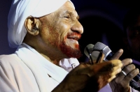 "أبو الغيط" ينعي الصادق المهدي : فقدنا قائد سوداني كبير