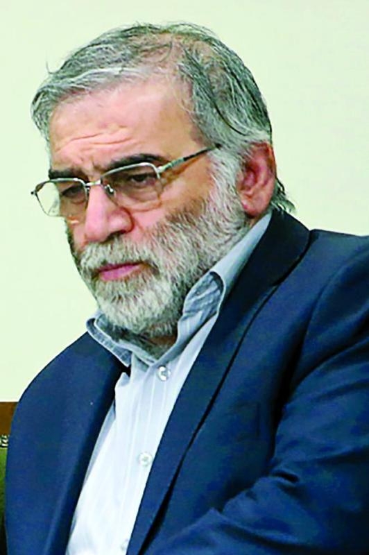 طهران تدفن «زادة».. وتتهم المعارضة الإيرانية باغتياله
