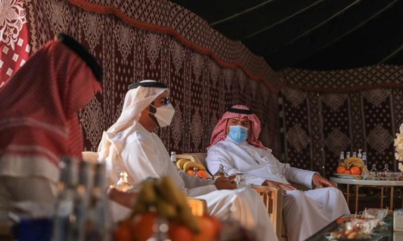 سفير الإمارات لدى المملكة يثنى على تنظيم مهرجان الإبل