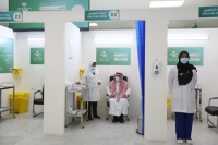 تدشين مركز لقاحات كورونا في جدة وبدء التطعيم