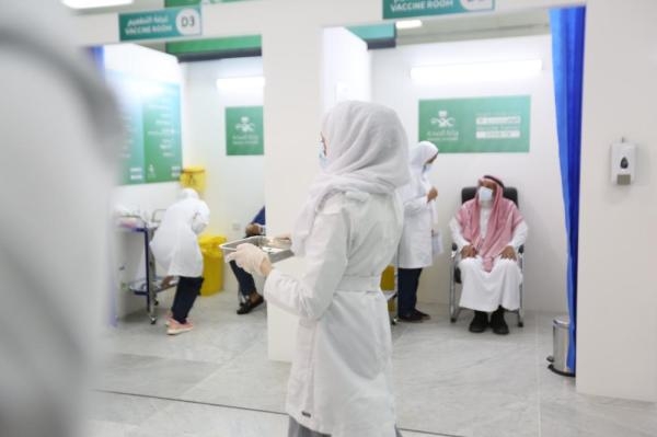 تدشين مركز لقاحات كورونا في جدة وبدء التطعيم