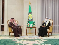 الحجرف يبحث جدول أعمال  "قمة العُلا" مع وزير خارجية الكويت    