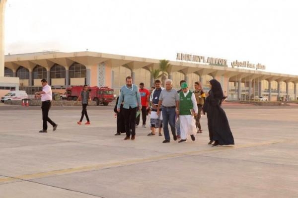 مطار عدن يستأنف عمله بدعم من 