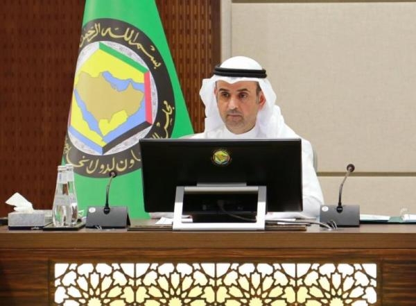 «الحجرف» يرحب بفتح الأجواء بين المملكة وقطر: تعزيز البيت الخليجي