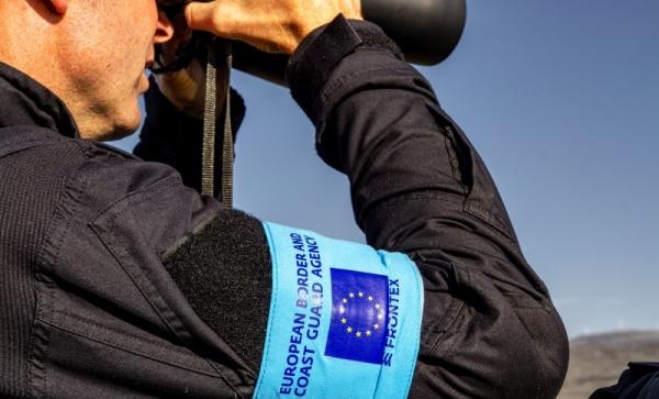 «فرونتيكس» تشارك في ترحيل المهاجرين خارج حدود أوروبا
