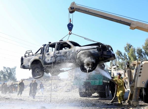 انفجار يستهدف سيارة مسؤول بوزارة شؤون السلام بأفغانستان