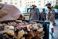 ضبط 9 أطنان من الحطب المحلي المعد للبيع في الرياض