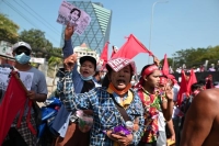 تصاعد الغضب في ميانمار بعد اعتقال معارضي الانقلاب