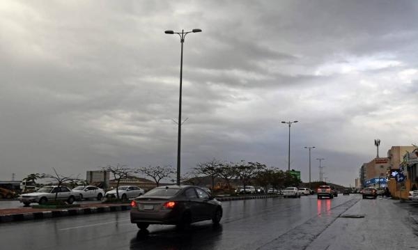 الدفاع المدني يحذر من أماكن السيول مع استمرار هطول الأمطار