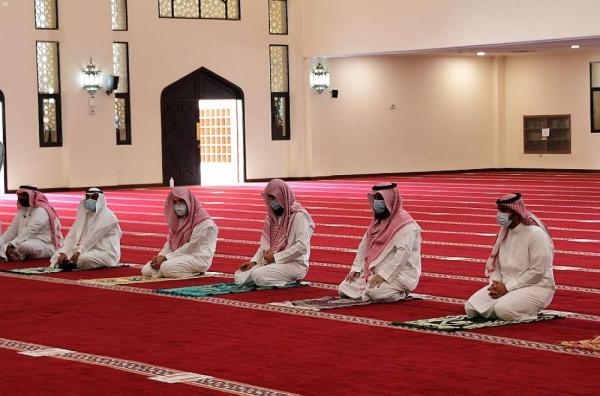 إغلاق 8 مساجد مؤقتاً في 3 مناطق بسبب كورونا
