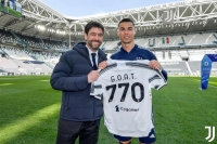 يوفنتوس يهدي رونالدو القميص "770" للاحتفال بإنجازه