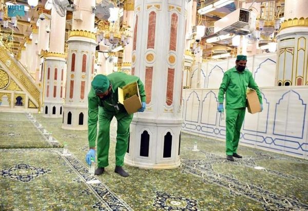 توزيع 7 ملايين عبوة ماء زمزم على المصلين في المسجد النبوي