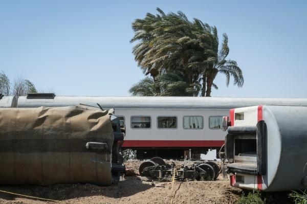 «السائق ترك القطار».. تفاصيل صادمة في حادث قطاري مصر 