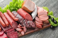 اللحوم المصنعة تزيد خطر أمراض القلب والوفاة المبكرة