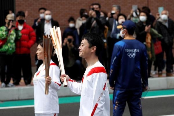 أوساكا اليابانية تلغي مرور الشعلة الأولمبية بسبب تفاقم الجائحة