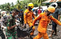 إندونيسيا.. جهود حثيثة لإنقاذ ضحايا الفيضانات