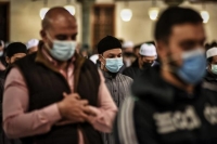 كورونا مصر: 818 إصابة و42 وفاة وتعافي 500