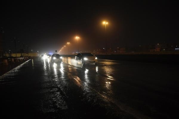 هطول أمطار على الرياض وتوقعات بالاستمرار حتى الـ 6 مساء