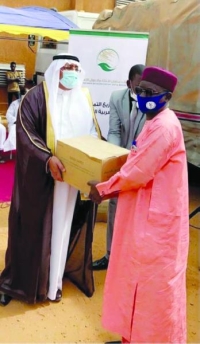 100 طن تمور هدية المملكة للنيجر