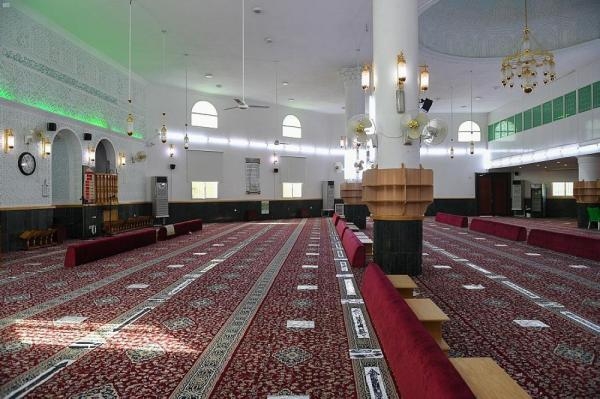 عاجل | إغلاق 33 مسجداً مؤقتاً بعد ثبوت 33 إصابة بكورونا