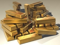 الذهب يتراجع مع تعافي عائدات السندات