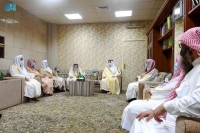 أمير المدينة يؤكد اهتمام القيادة بتعزيز دور أئمة المسجد النبوي 